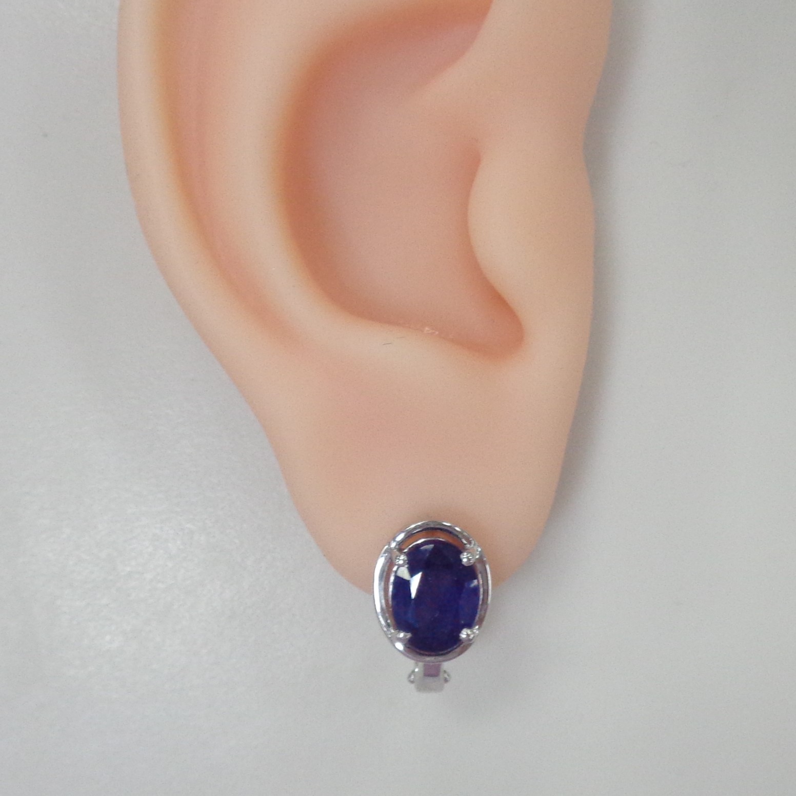 Серебряные серьги с сапфирами